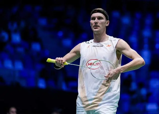 件而有所收, 个球晃了很, 这么发球的